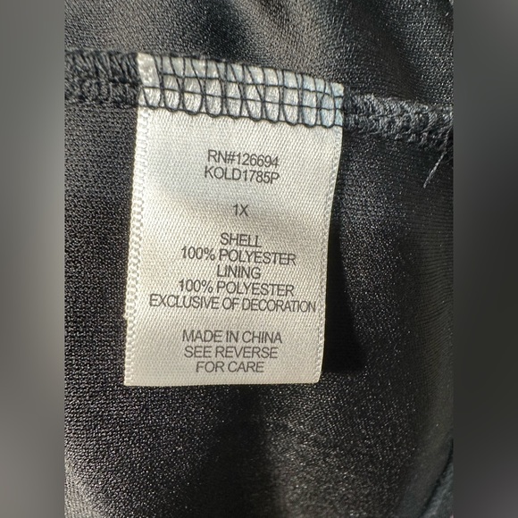 NWT Juniors' Live To Be Spoiled Tassel Tie Shoulder Skater Dress Size 1X - Picture 5 of 6